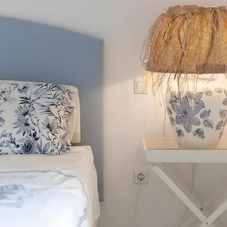 La Vida En Rosa Bed & Breakfast Marbella