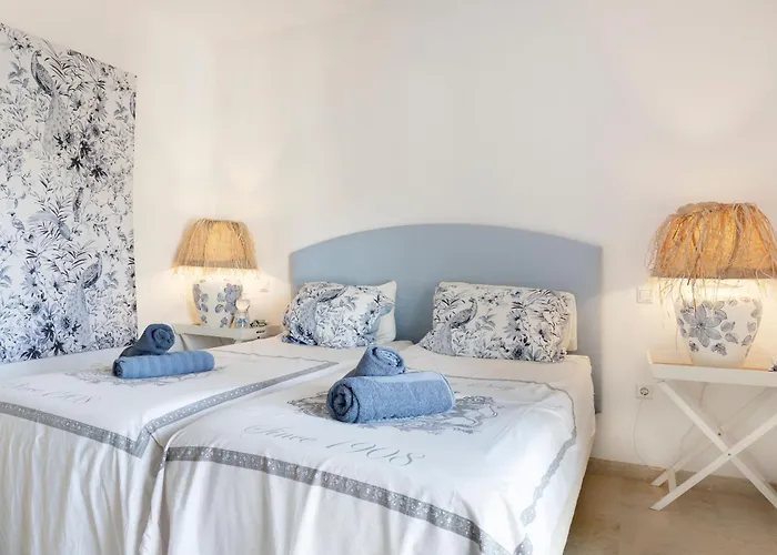 La Vida En Rosa 3* Marbella